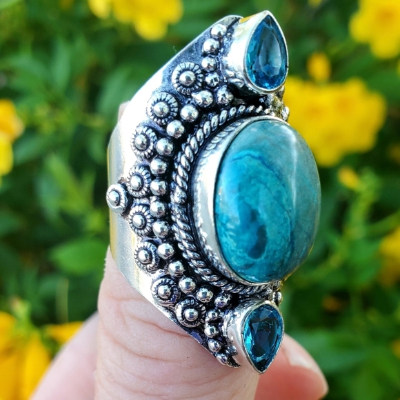 New Chrysocolla and Blue Topaz 925 Silver Statement Ring. - Picture 16 of 16